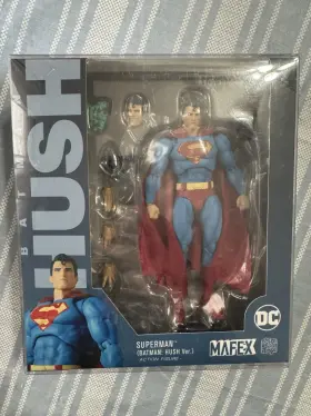 OCT198625 MEDICOM TOY Mafex Superman Batman Hush