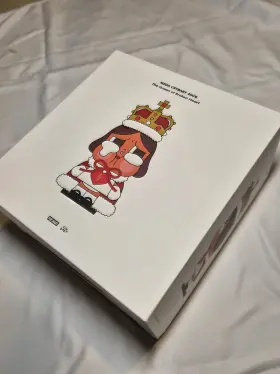 23988099085 MEGA Pop Mart Crybaby Queen Heart Doll Confirmed