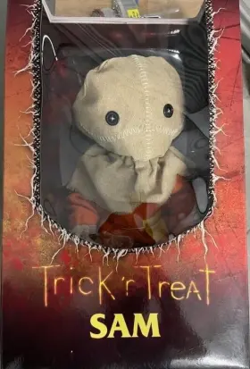 20400 MEZCO Trick Treat Scale Action Figure Doll Horror