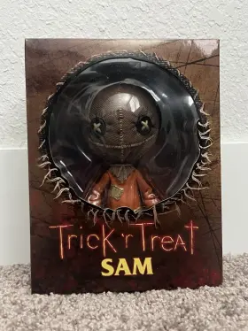 20410 MEZCO Toyz Trick Treat Stylized Action Figure