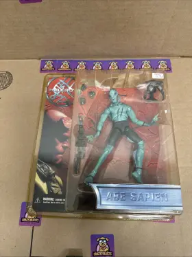 696198150339 MEZCO Abe Sapien Battle Eggs Hellboy Figure