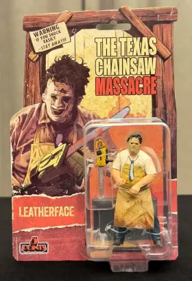 696198170146 MEZCO Leatherface Texas Chainsaw Massacre Action
