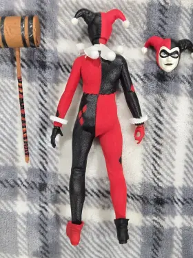 696198764123 MEZCO Collective Harley Quinn Action Figure #2
