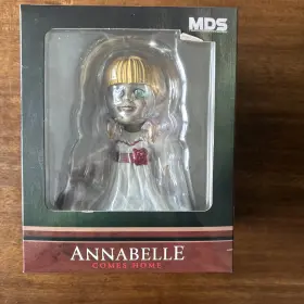 696198905403 MEZCO Toyz Annabelle Conjuring Universe Action