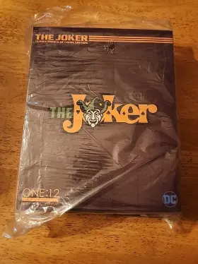 MEZ76231 MEZCO Joker Clown Prince Collective Action Figure