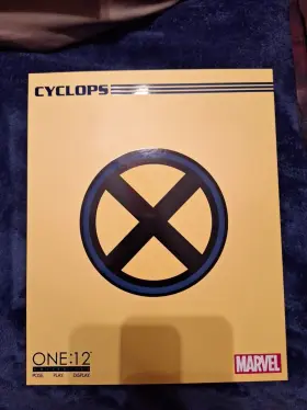 696198769227 MEZCO TOYS Collective Cyclops Action Figure #3
