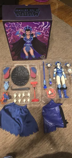 810140241030 MONDO Universe Evil Scale Figure