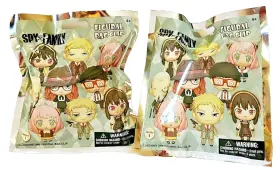 077764725852 MONOGRAM Spy Family Figural Bag Clip Pack