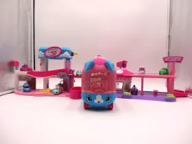 56538 MOOSE Shopkins Cutie Drive Diner Car Wash Splash Ftnft