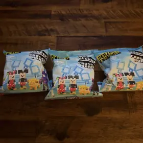 630996710036 MOOSE Disney Crossy Road Hanger Blind Bags