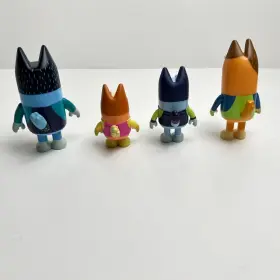 630996175477 MOOSE TOYS Bluey Family Beach Bingo Mum Dad #2