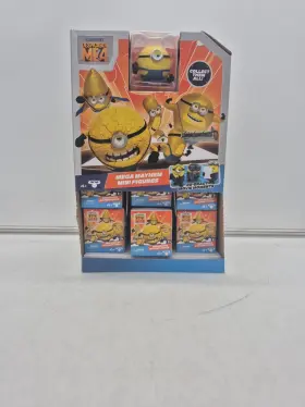630996592724 MYSTERY Despicable Me Mini Figures Display