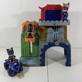 886144954160 MYSTERY Pj Masks Mountain Playset Figurines