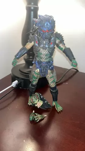 108526 NECA Predator Ultimate Armored Lost Action Figure #3