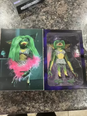 634482306260 NECA Gremlins Ultimate Greta Action Figure #2