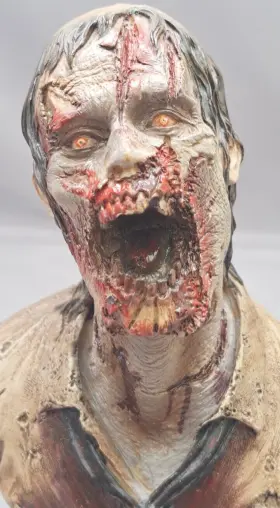 634482317327 NECA Walking Dear Eating Zombie Mini Bust Amc #2