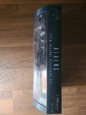 634482516300 NECA Aliens Uscm Arsenal Set #2