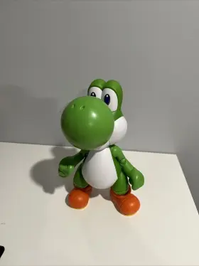 Mario NINTENDO Go Yoshi Interactive Figure Toy Doll Let