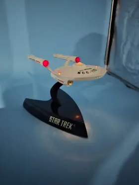 030009470566 PARAMOUNT Enterprise Figurine Featuring Voice