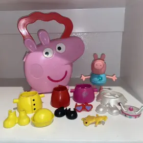 96642 PEPPA PIG Dress Up Talk Talking Figure Outfits