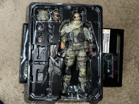 662248814919 PLAY ARTS Kai Gear Solid Venom Snake