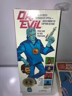 42804 PLAYING MANTIS Captain Action Evil Superhero Figure