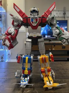 66992 PLAYMATES TOYS Voltron Action Figure