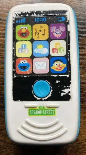 A1557 PLAYSKOOL Sesame Street Smartphone Toy