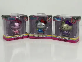 84400 SANRIO Hello Kitty Pink Metalfigs Figure Set