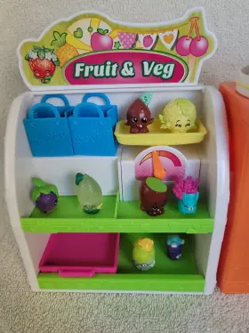 56751 SHOPKINS Fruit Veggie Stand Playset #2
