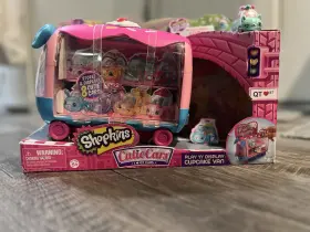 57103 SHOPKINS Cutie Car Collectors Van