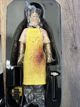 100470 SIDESHOW COLLECTIBLES Leatherface Killing Mask Action