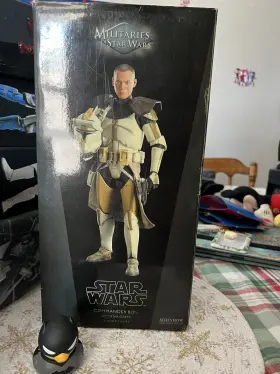747720213814 SIDESHOW COLLECTIBLES Clone Commander Bly Action
