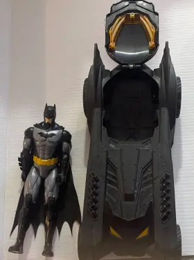 6055297 SPIN MASTER Batman Batmobile Toy Car Figures Comics