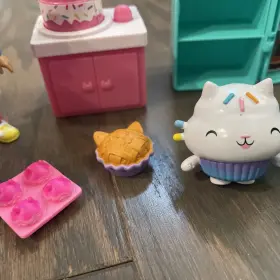 6062032 SPIN MASTER Dreamworks Dollhouse Bakey Cakey Cat #3