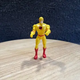 778988310984 SPIN MASTER Heroes Unite Flash Figure Reverse
