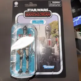 010996369048 STAR WARS Mandalorian Vc Nevarro Marshal