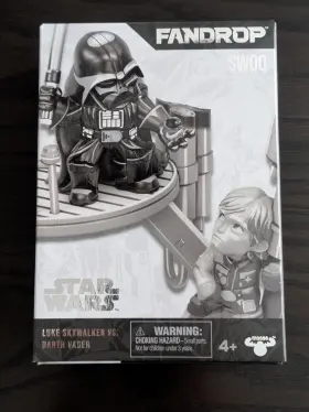 630996921104 STAR WARS Sdcc Moose Toys Fandrop Luke Vader