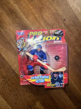 72510 STARTING LINEUP Wayne Gretzky Pro Action Hockey Figure