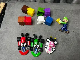 397628 SUPER MARIO Nintendo Kart Luigi Racer Blocks Figure