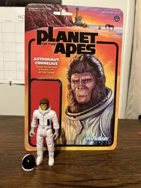 MAR188013 SUPER7 Planet Apes Astronaut Cornelius Reaction