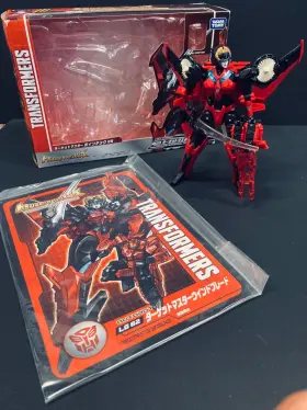ADIB075K6VMZR TAKARA TOMY Transformers Legends Targetmaster