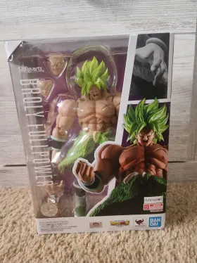 BAS55409 TAMASHII NATIONS Figuarts Saiyan Broly Power Dragon