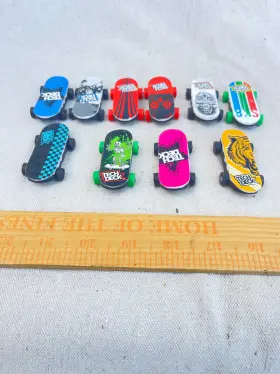 T02331 TECH DECK Bendy Finger Board Eraser Mini Skateboard #3
