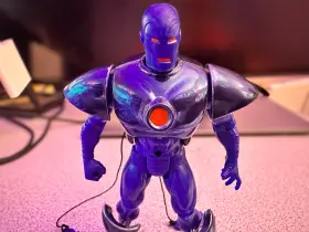 46112 TOY BIZ Iron Stealth Armor Action Figure Marvel Comics #2