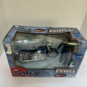 035112466468 TOYBIZ Marvel Men Movie Wolverine Cycle Action
