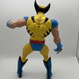 035112494058 TOYBIZ Men Marvel Talking Wolverine Action Toy #2