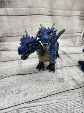 5F5EF99 TOYS R US Maidenhead Dragon Toy