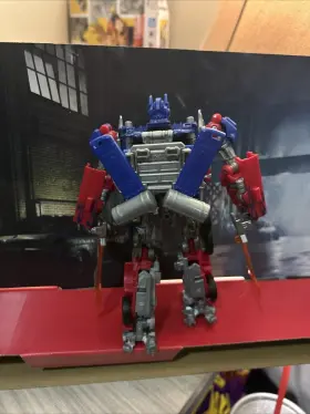 630509769964 TRANSFORMERS Studio Voyager Optimus Prime Action #3