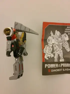 E0896AS00 TRANSFORMERS Power Primes Dinobot Slash Volcanicus #2